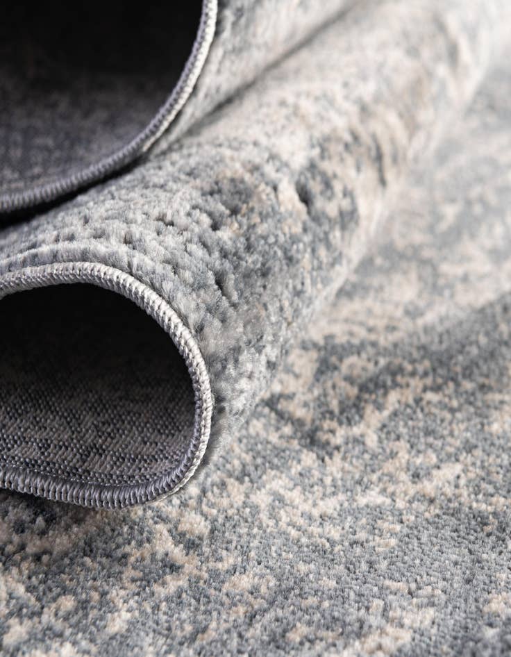 Detail image of 2' 2 x 6' 7 Eliza Runner Rug