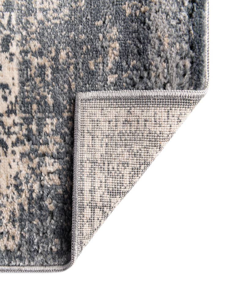 Detail image of 2' 2 x 6' 7 Villa Runner Rug