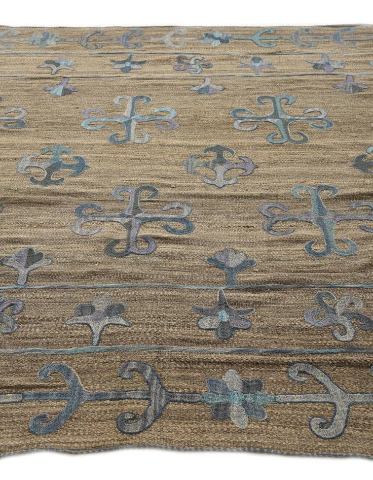 Detail image of 6' 8 x 9'  Hand Woven Kilim Suzani Wool Rug