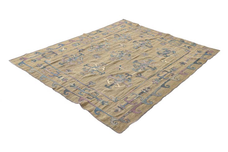 Detail image of 5' 9 x 7' Hand Woven Kilim Suzani Wool Rug