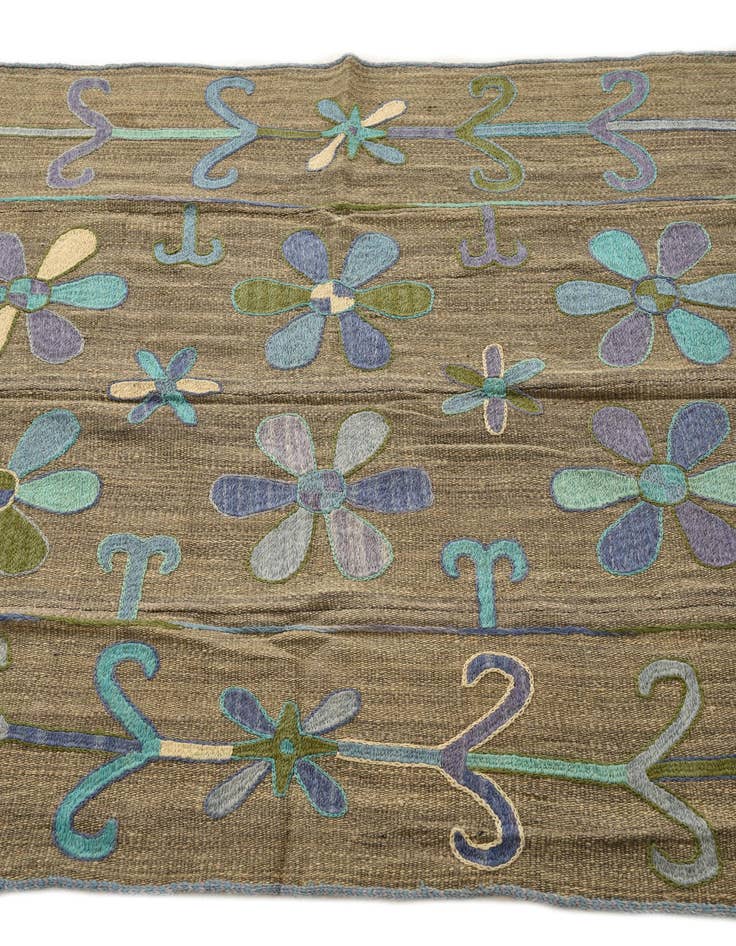 Detail image of 3' 9 x 5' 2  Hand Woven Kilim Suzani Wool Rug