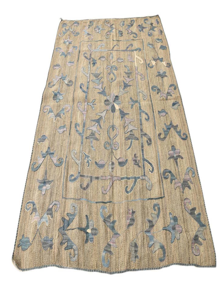 Detail image of 5' 2 x 6' 5 Hand Woven Kilim Suzani Wool Rug