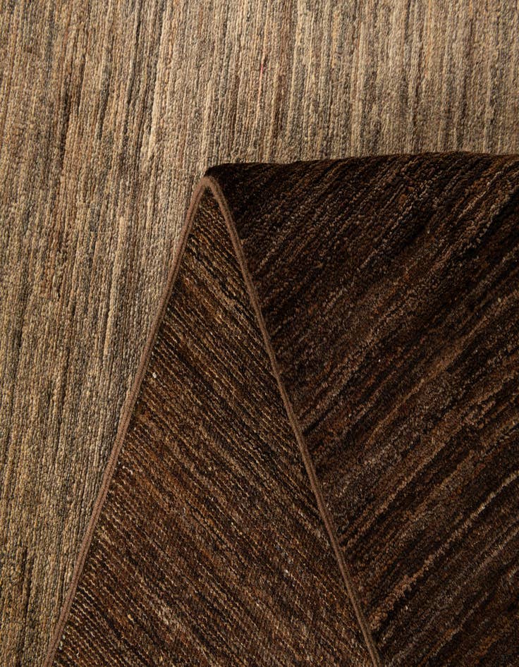 Detail image of 5' 6 x 7' 11  Hand Knotted Modern Ziegler Rug