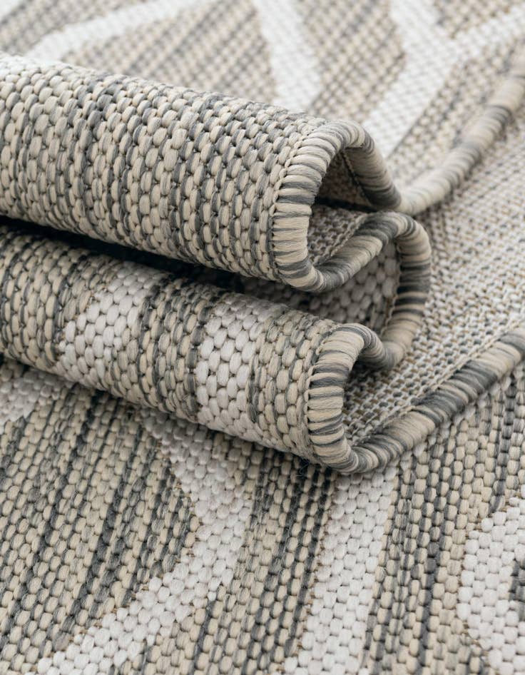 Detail image of 5' 3 x 8' Easy-Clean Jill Zarin Turks and Caicos Indoor / Outdoor Rug