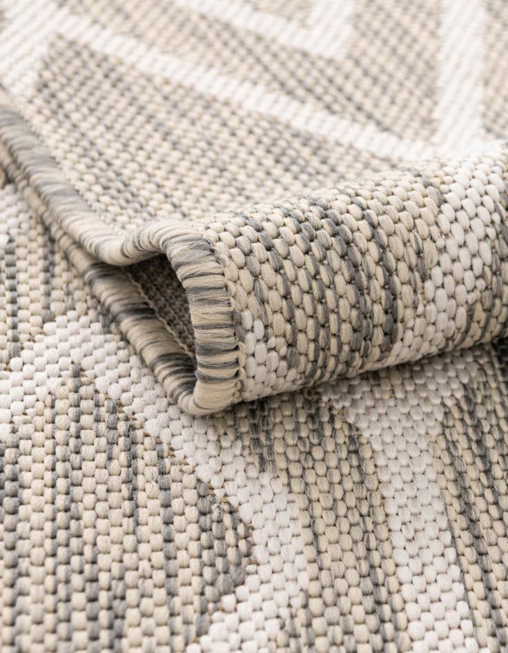 Detail image of 7' x 7' Easy-Clean Jill Zarin Turks and Caicos Indoor / Outdoor Round Rug