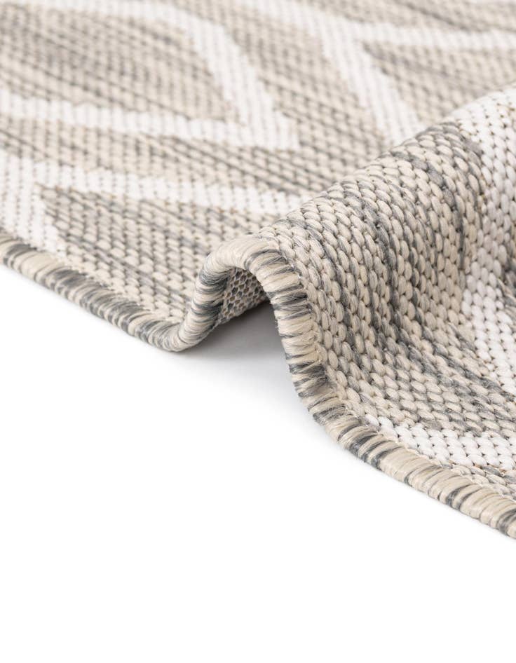 Detail image of 4' x 4' Easy-Clean Jill Zarin Turks and Caicos Indoor / Outdoor Round Rug