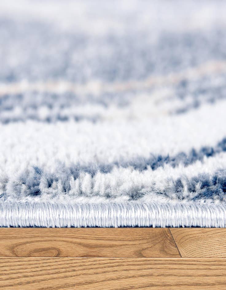 Detail image of 2' 7 x 10' Caspian Runner Rug