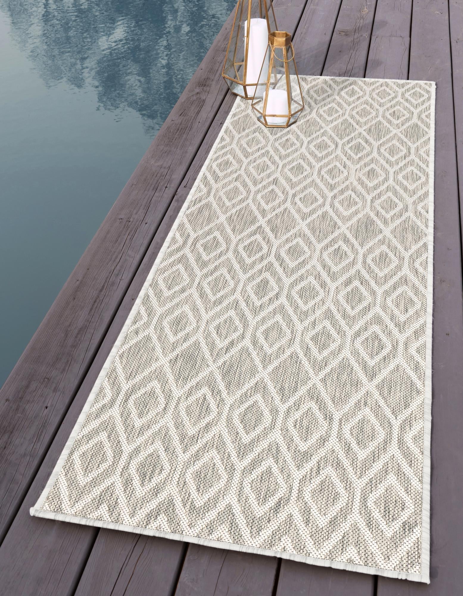 2' x 8' Easy-Clean Jill Zarin Turks and Caicos Indoor / Outdoor Runner Rug