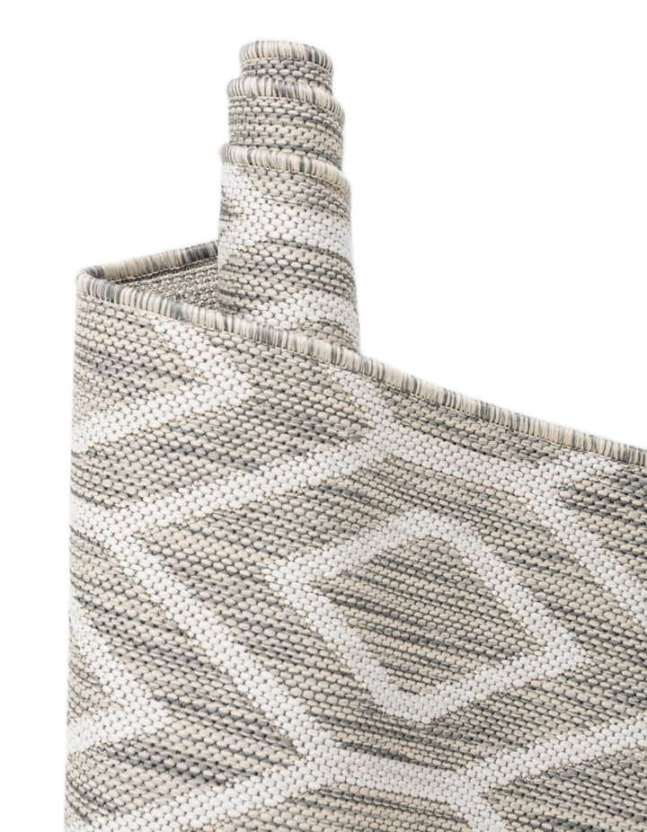 7' 10 x 7' 10 Easy-Clean Jill Zarin Turks and Caicos Indoor / Outdoor Square Rug