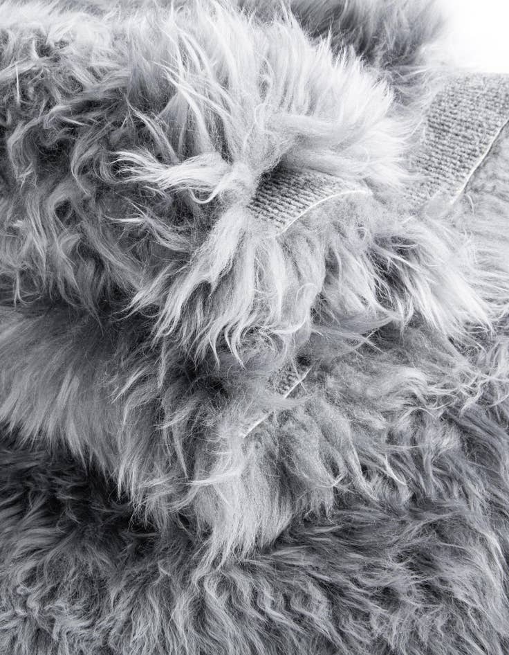 Detail image of 1' 10 x 6' Natural Sheepskin Freeform Rug