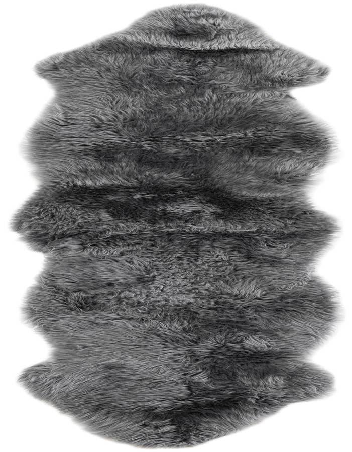 Detail image of 1' 10 x 6' Natural Sheepskin Freeform Rug