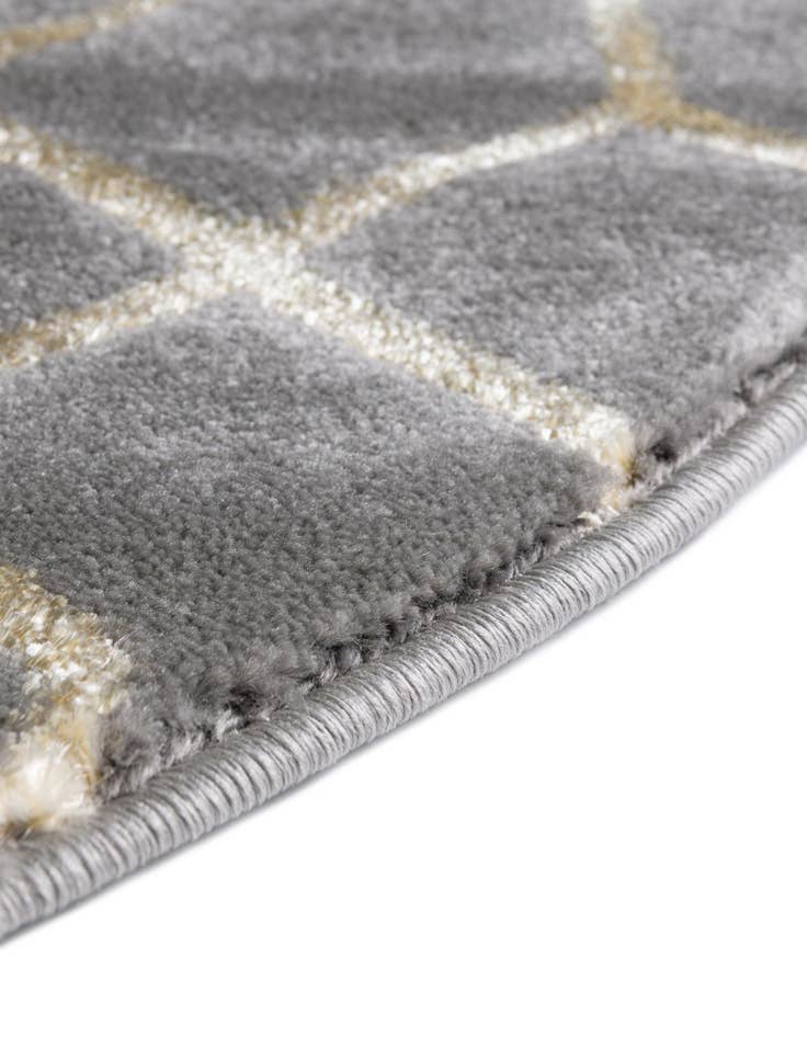 Detail image of 7' 10 x 10'  Marilyn Monroe&trade; Glam Trellis Oval Rug