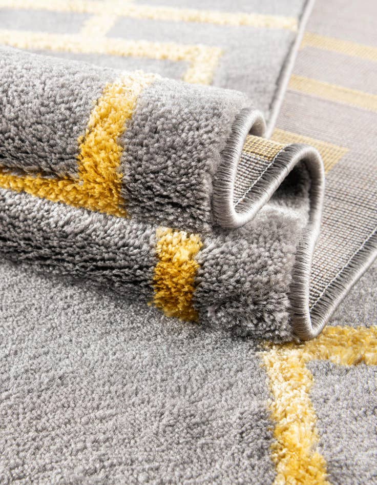 Detail image of 9' x 12' Marilyn Monroe™ Glam Deco Rug
