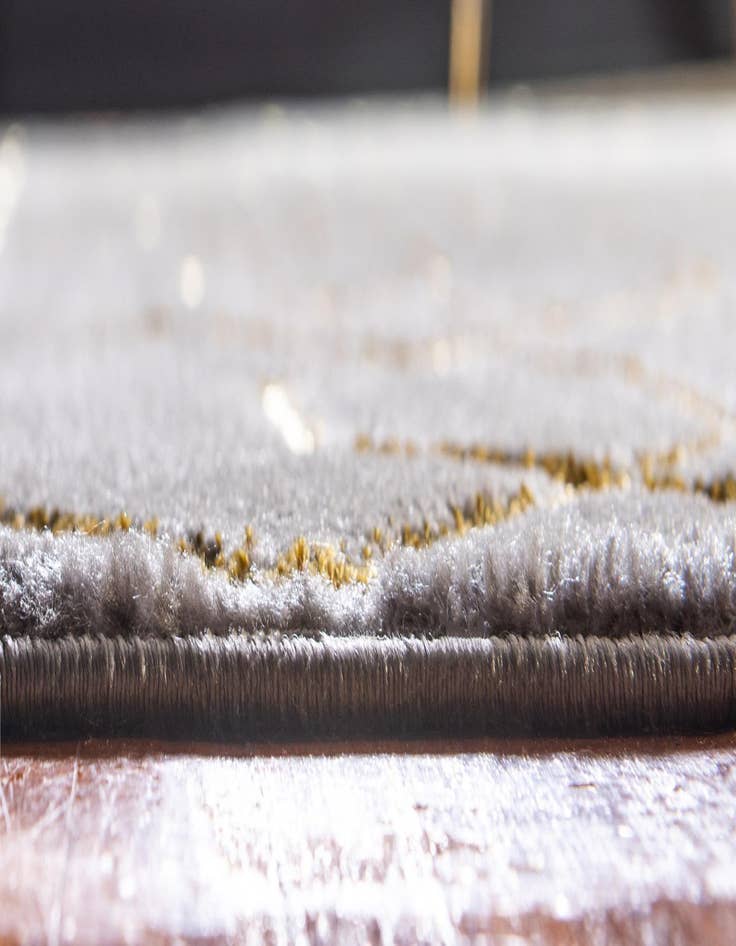 Detail image of 5' 3 x 8' Marilyn Monroe™ Glam Trellis Rug