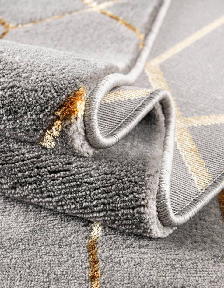 Detail image of 5' 3 x 8' Marilyn Monroe™ Glam Trellis Rug