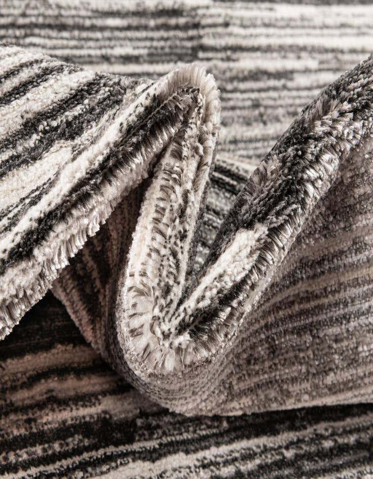 Detail image of 5' 3 x 7' 7 Modern Classical Rug