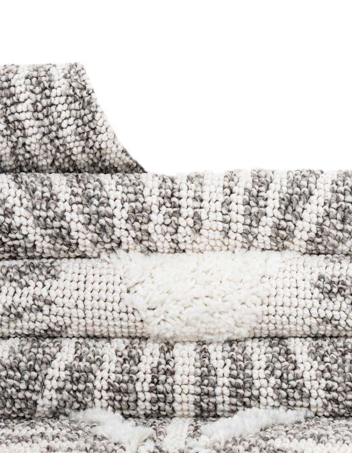 3' 3 x 3' 3 Boho Round Rug