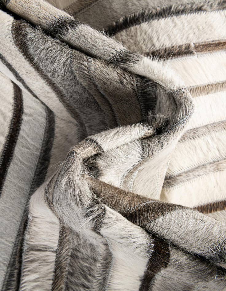 Detail image of 4' 1 x 4' 1 Cowhide Leather Round Rug