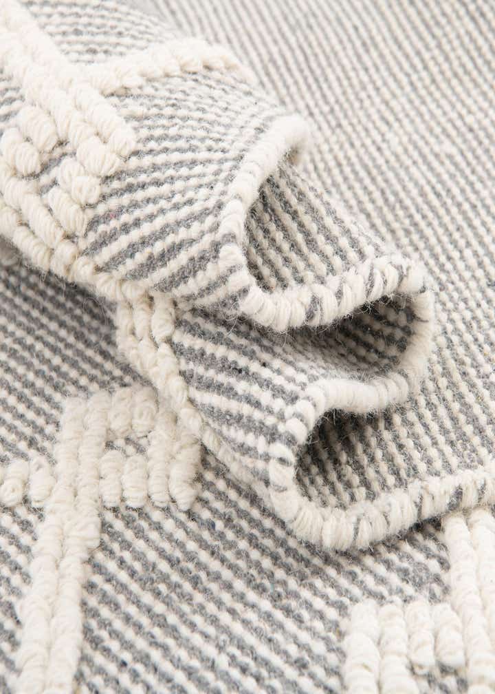 6' 1 x 9' Hand Knotted Jill Zarin Dorset Rug