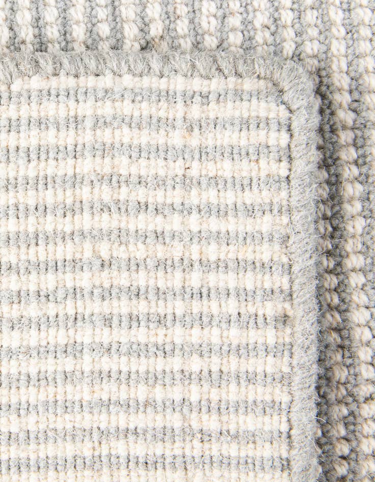Detail image of 7' 1 x 10' Hand Woven Jill Zarin English Manor Farmhouse Wool Rug