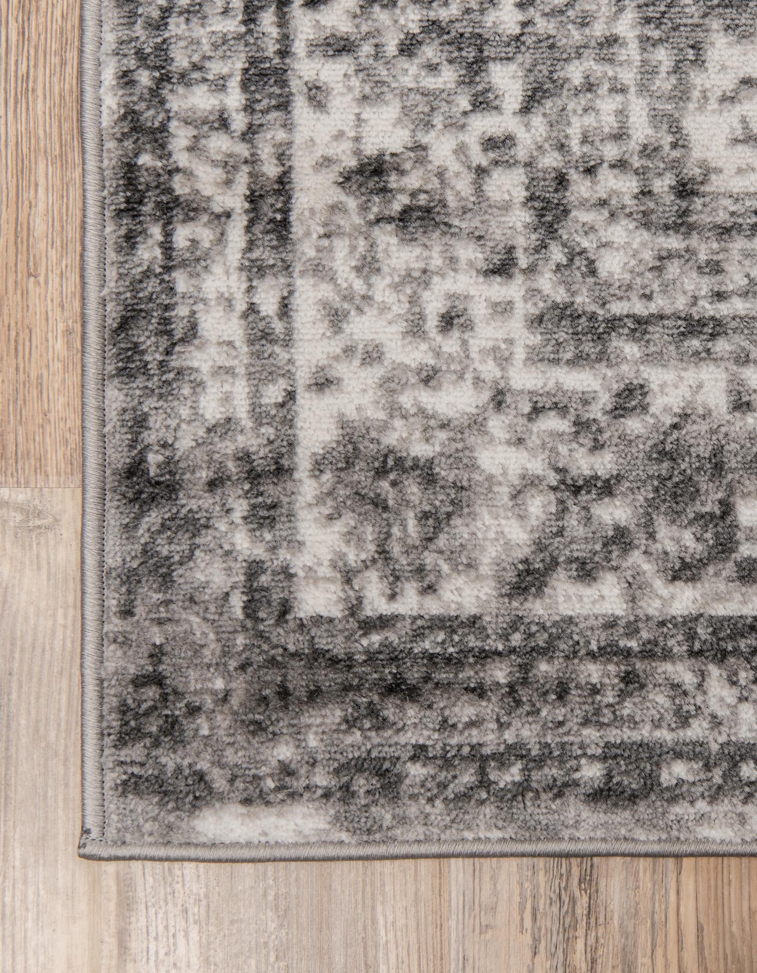 7' 10 x 7' 10 Monte Carlo Octagon Rug