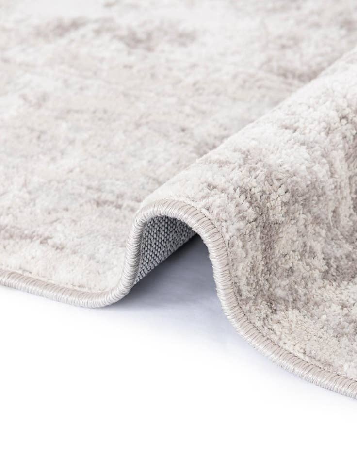 Detail image of 7' x 7' Oxford Octagon Rug