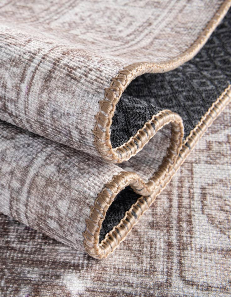 Detail image of 7' 6 x 7' 6 Timeless Octagon Rug