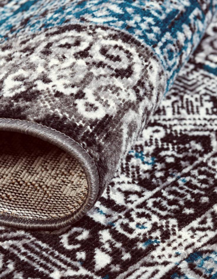 Detail image of 3' 3 x 5' 3 Aarhus Oval Rug
