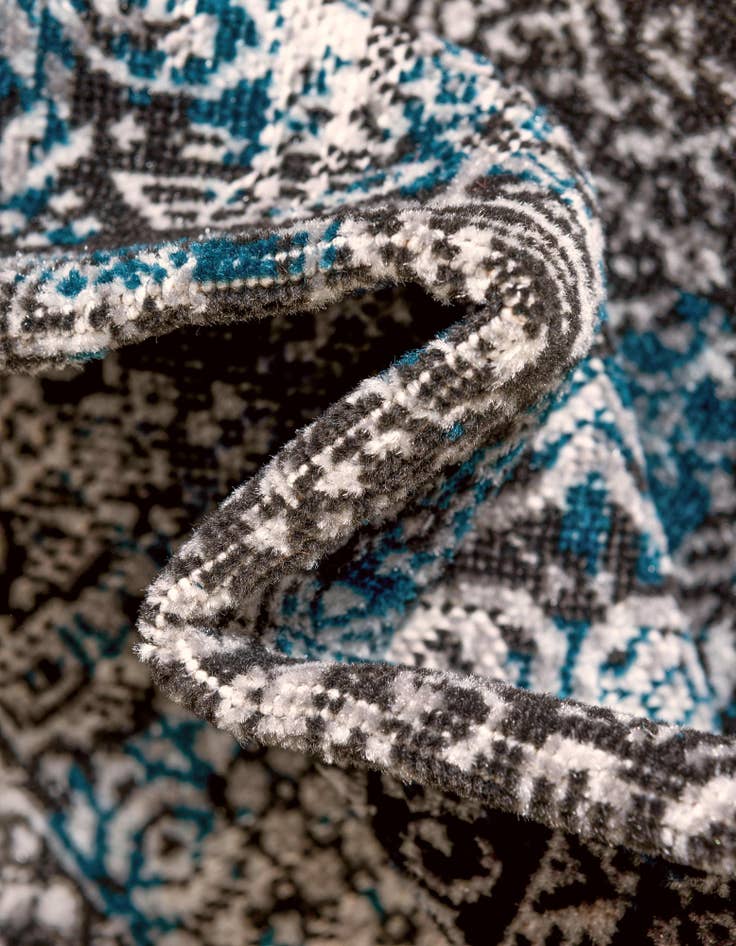 Detail image of 3' 3 x 5' 3 Aarhus Oval Rug