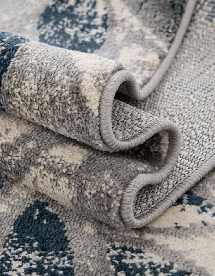 Detail image of 8' x 10' Charleston Oval Rug