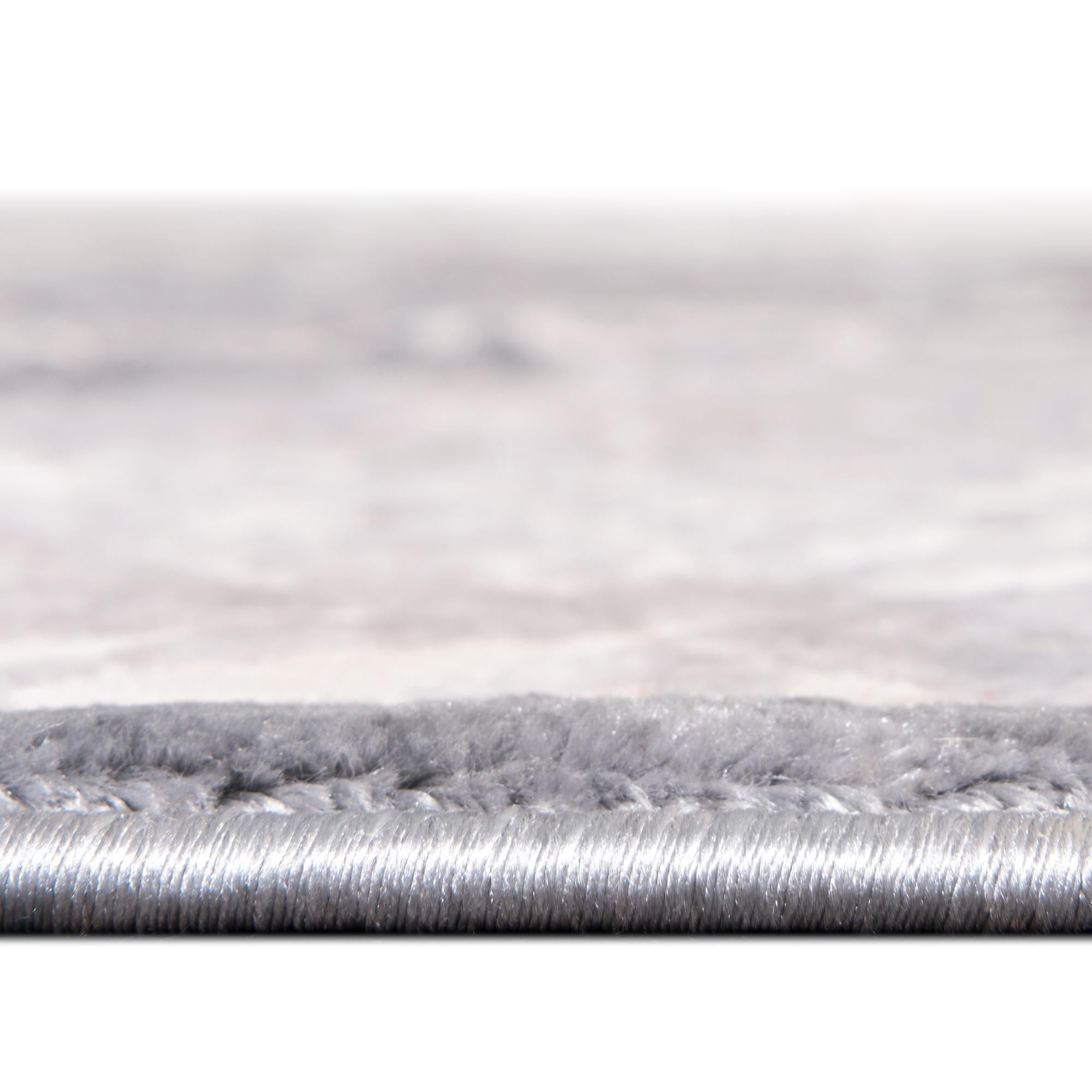 5' 3 x 8' Chesterfield Oval Rug
