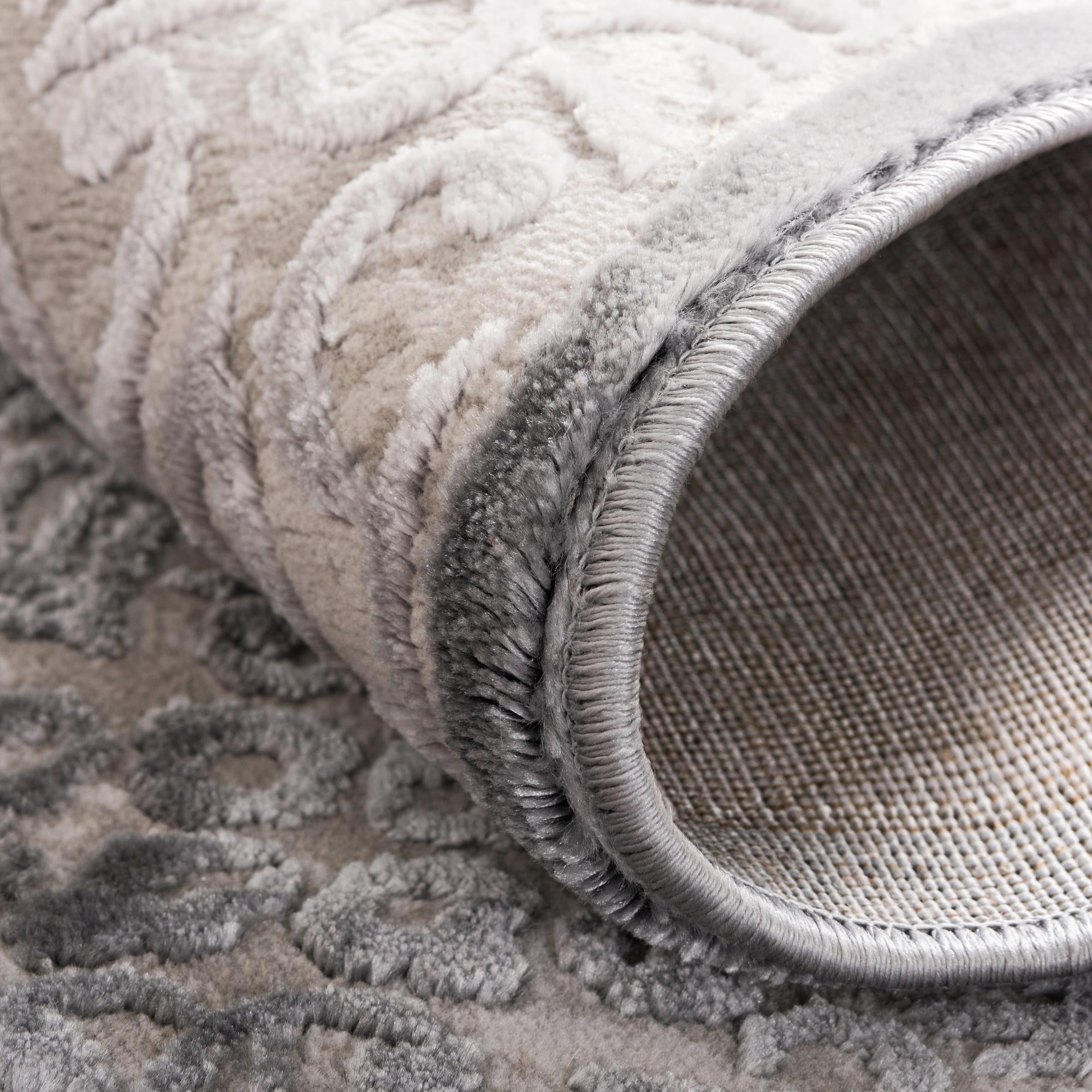 5' 3 x 8' Chesterfield Oval Rug