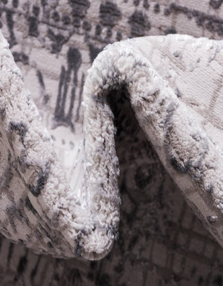 Detail image of 5' 3 x 8' Derbyshire Oval Rug