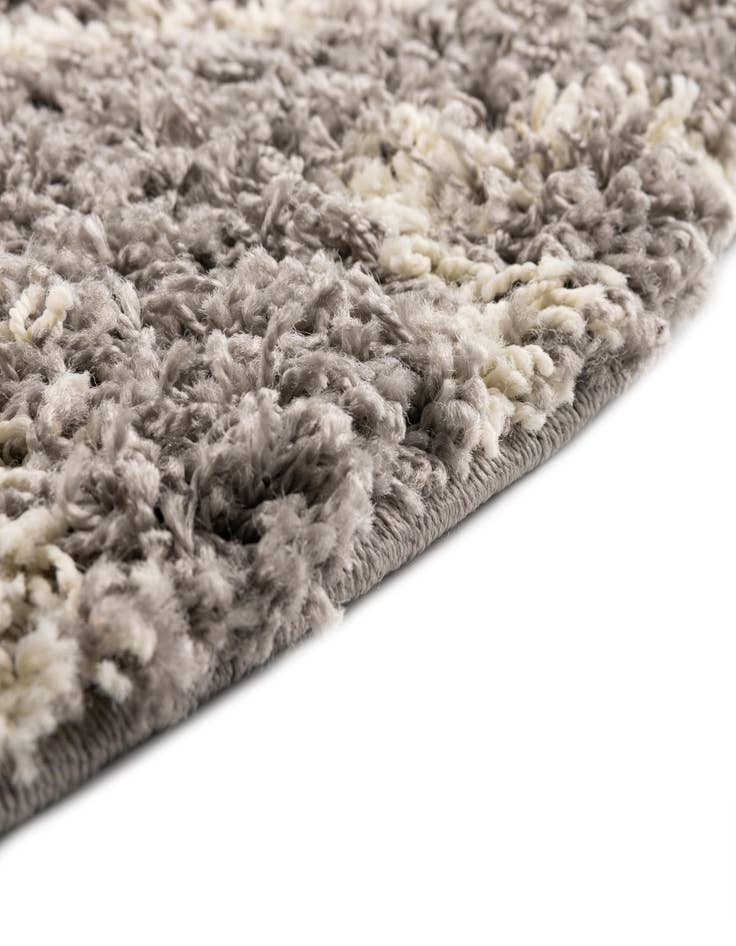 Detail image of 5' 3 x 8' Lattice Shag Oval Rug