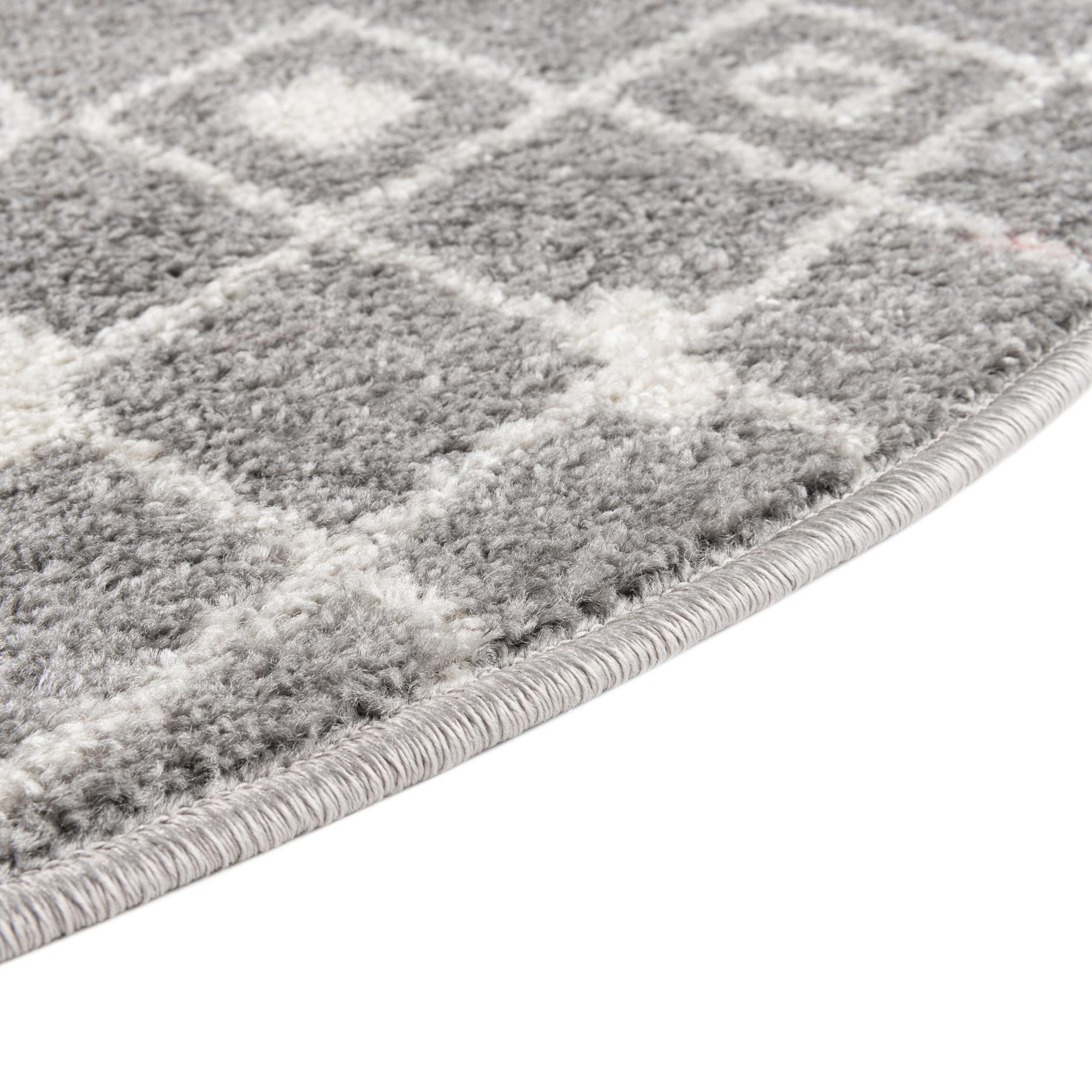 4' x 6' Moroccan Trellis Oval Rug