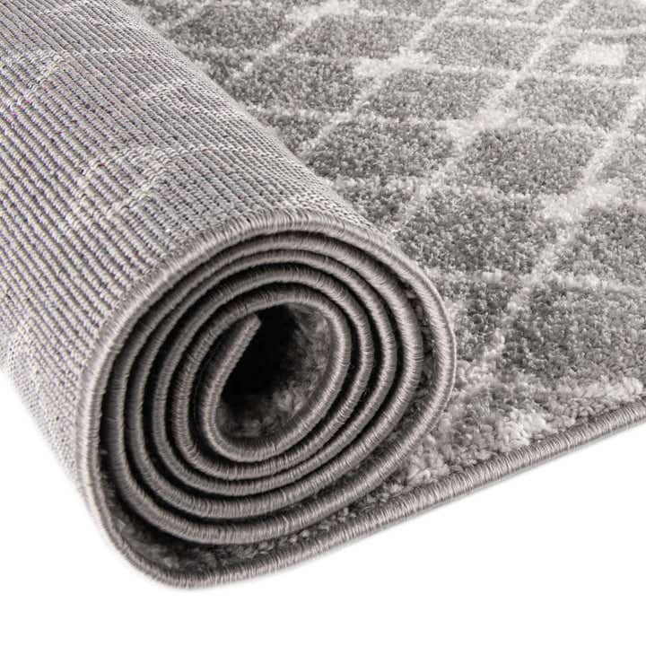 7' 10 x 10' Moroccan Trellis Oval Rug