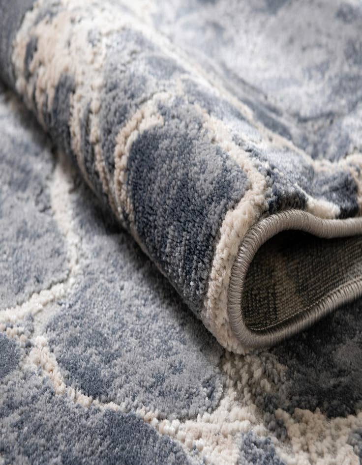 Detail image of 8' x 10' Oasis Oval Rug