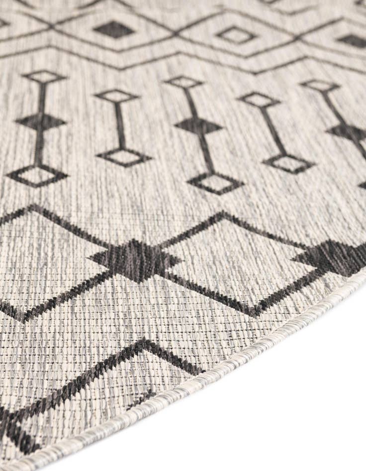 Detail image of 3' x 5' 3 Washable Lattice Indoor / Outdoor Oval Rug