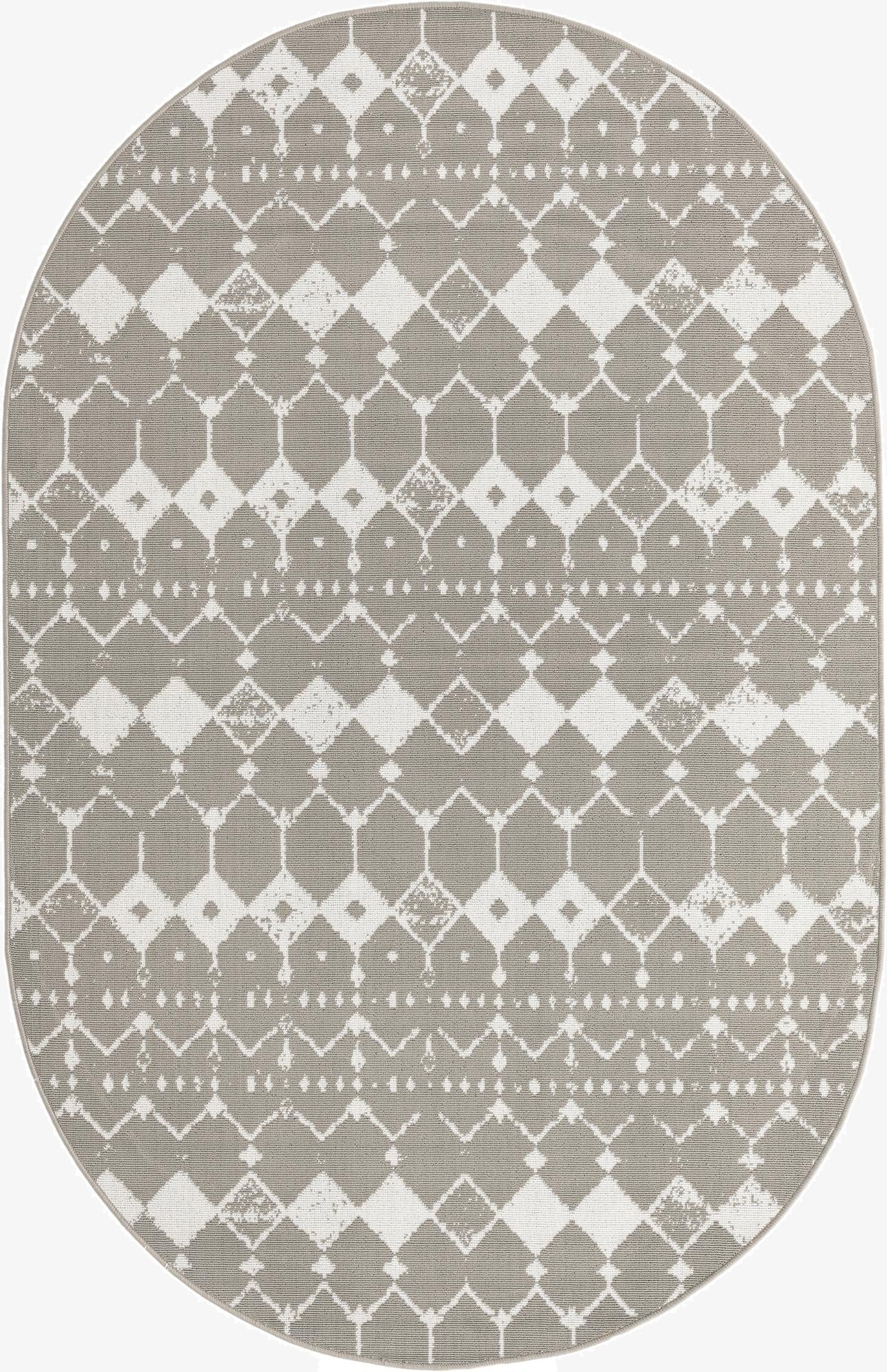 5' 3 x 8' Washable Lattice Indoor / Outdoor Oval Rug