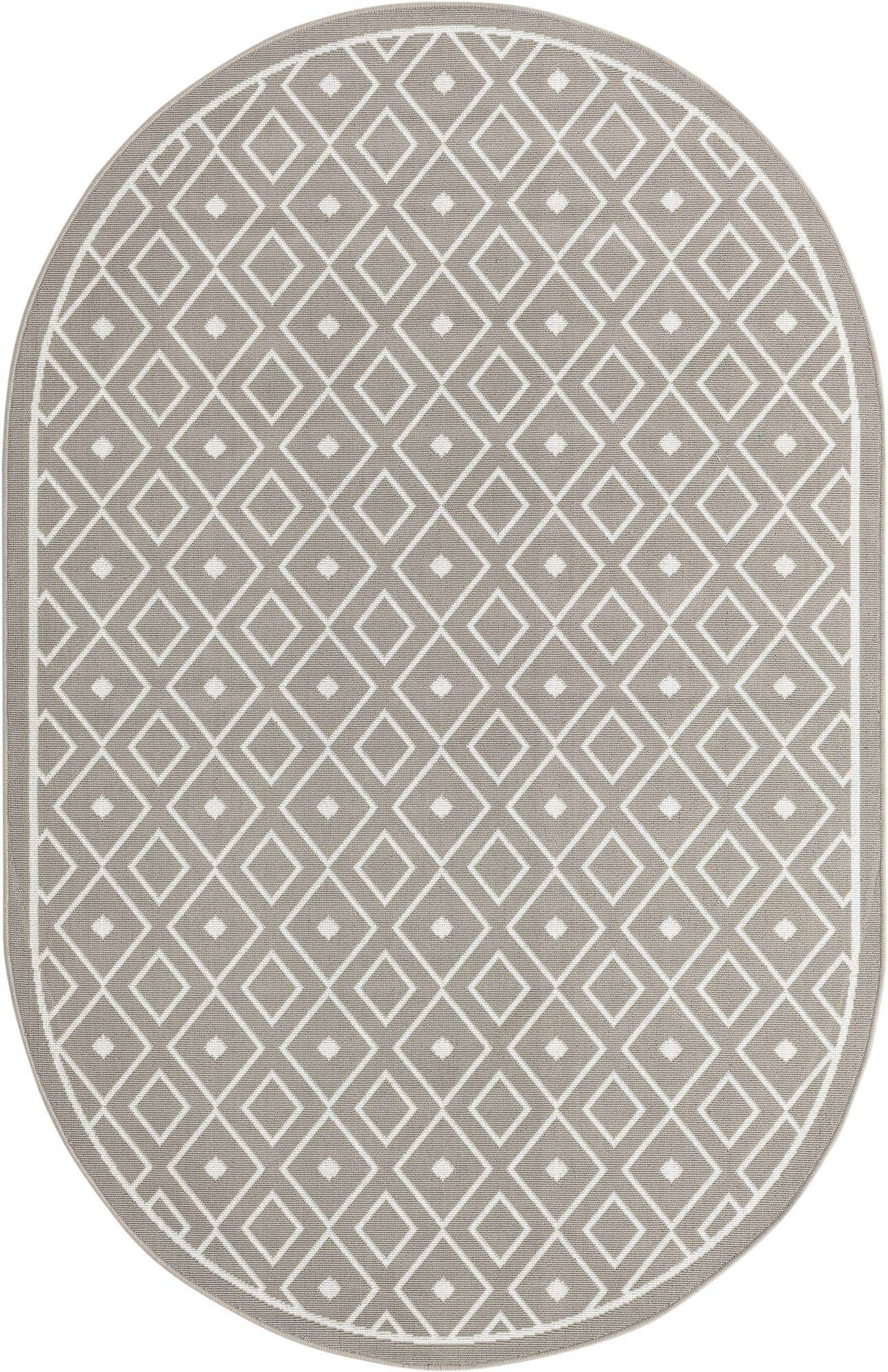 5' 3 x 8' Easy-Clean Trellis Indoor / Outdoor Oval Rug