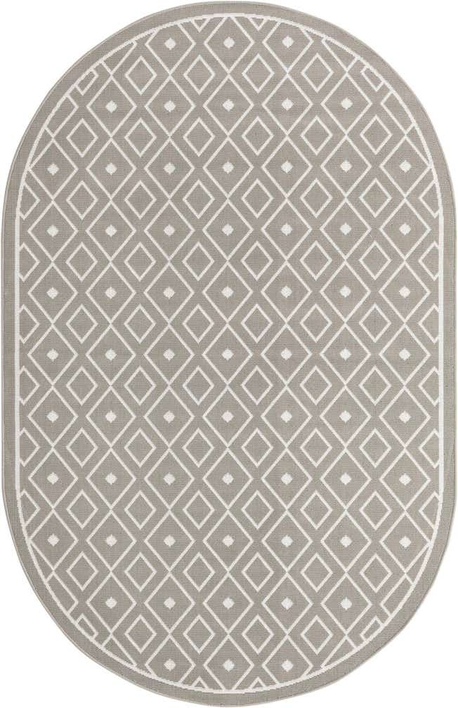 5' 3 x 8' Easy-Clean Trellis Indoor / Outdoor Oval Rug