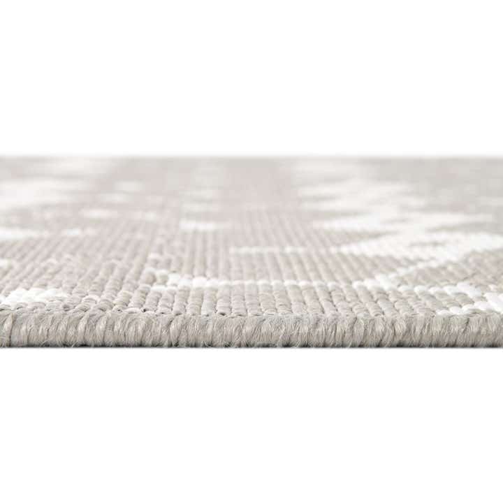 5' 3 x 8' Easy-Clean Trellis Indoor / Outdoor Oval Rug