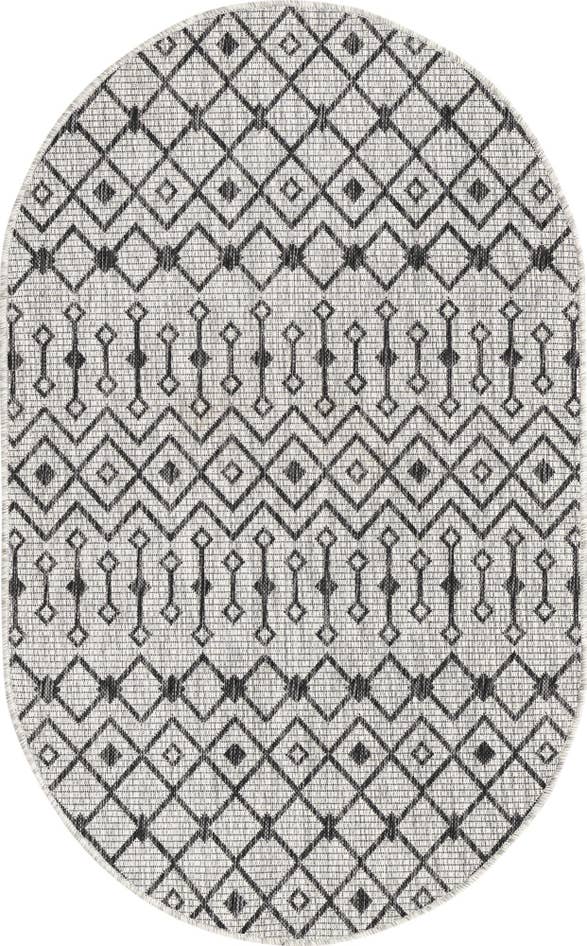 Detail image of 3' x 5' 3 Easy-Clean Trellis Indoor / Outdoor Oval Rug