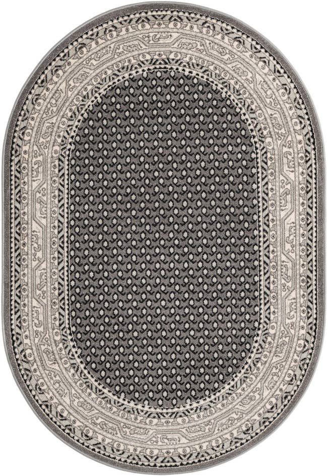 Detail image of 4' 1 x 6' 1 SoHo Oval Rug
