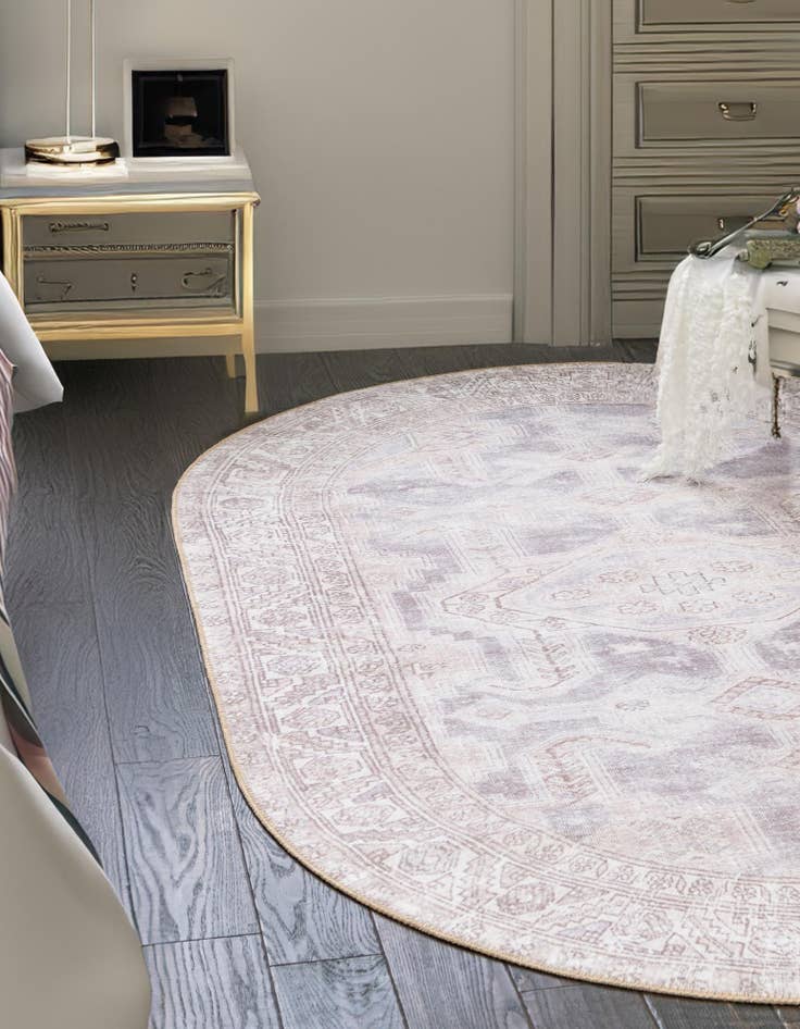 Detail image of 2' x 3' Washable Timeless Oval Rug