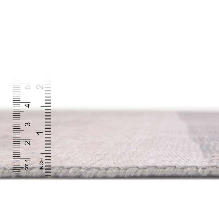 2' x 3' Washable Timeless Oval Rug