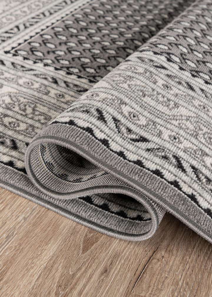 5' 3 x 8' Tribeca Oval Rug