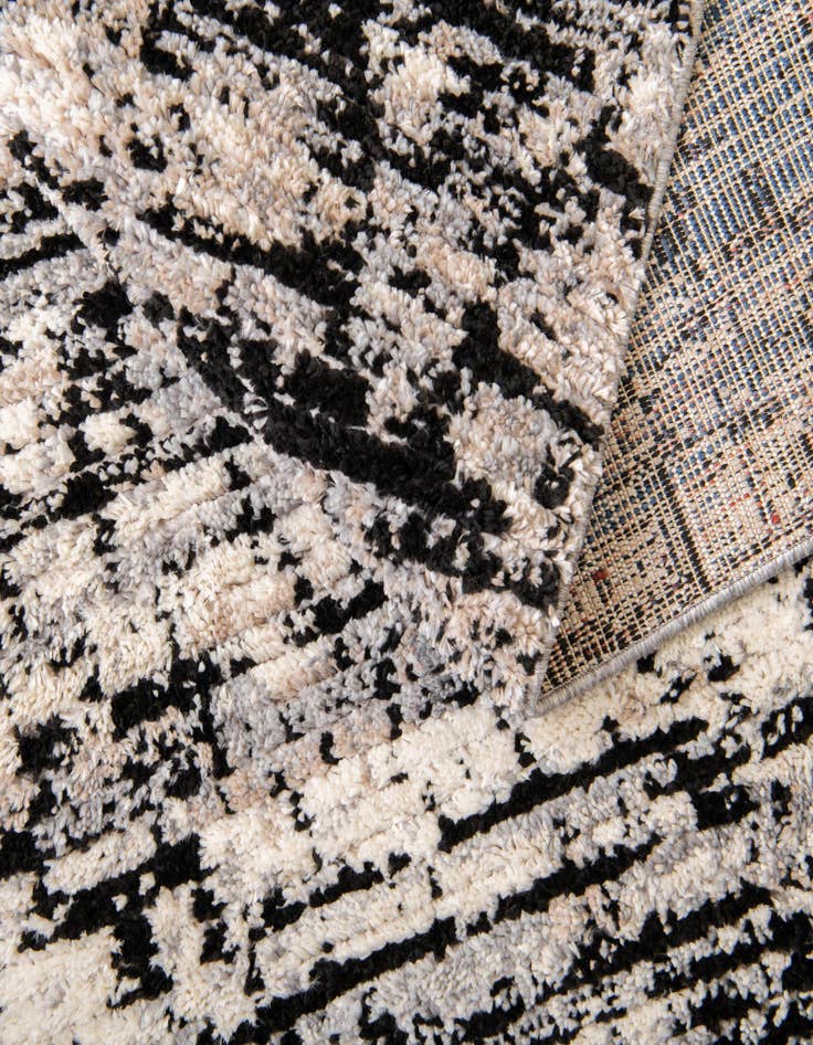 Detail image of 8' x 10' Tucson Oval Rug