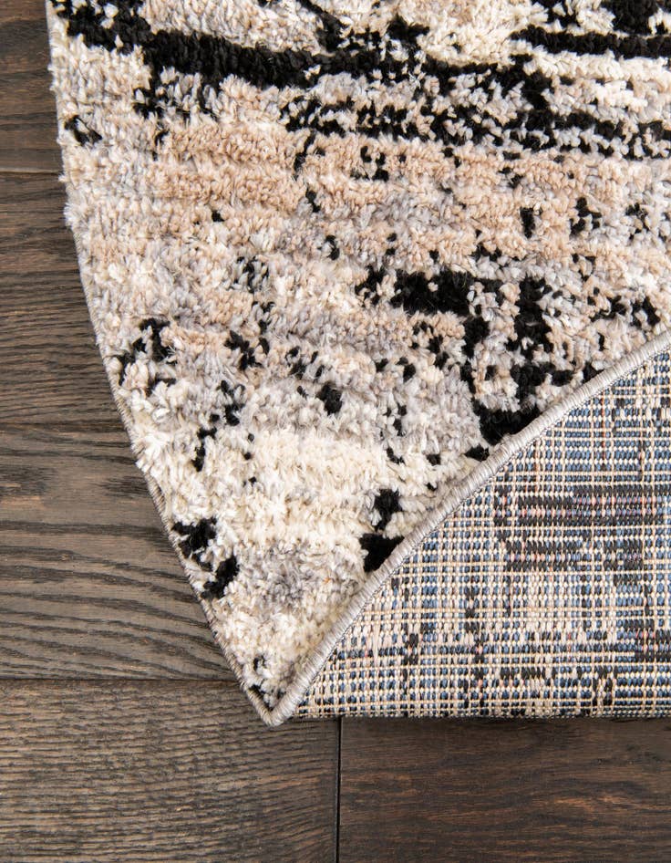 Detail image of 8' x 10' Tucson Oval Rug