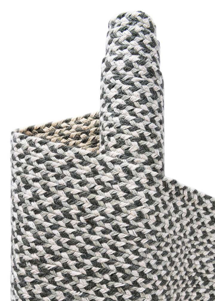 2' x 3' 1 Handmade Tweed Braided Jute Oval Rug